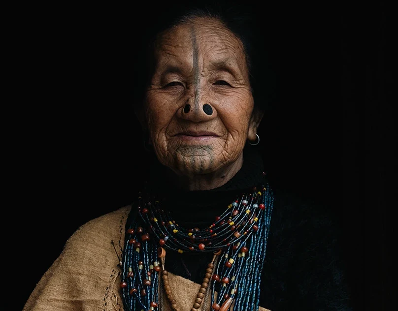 Behance 设计精选 | The Apatani Tribe: The Beauty they Chose to Hide-多模态AI