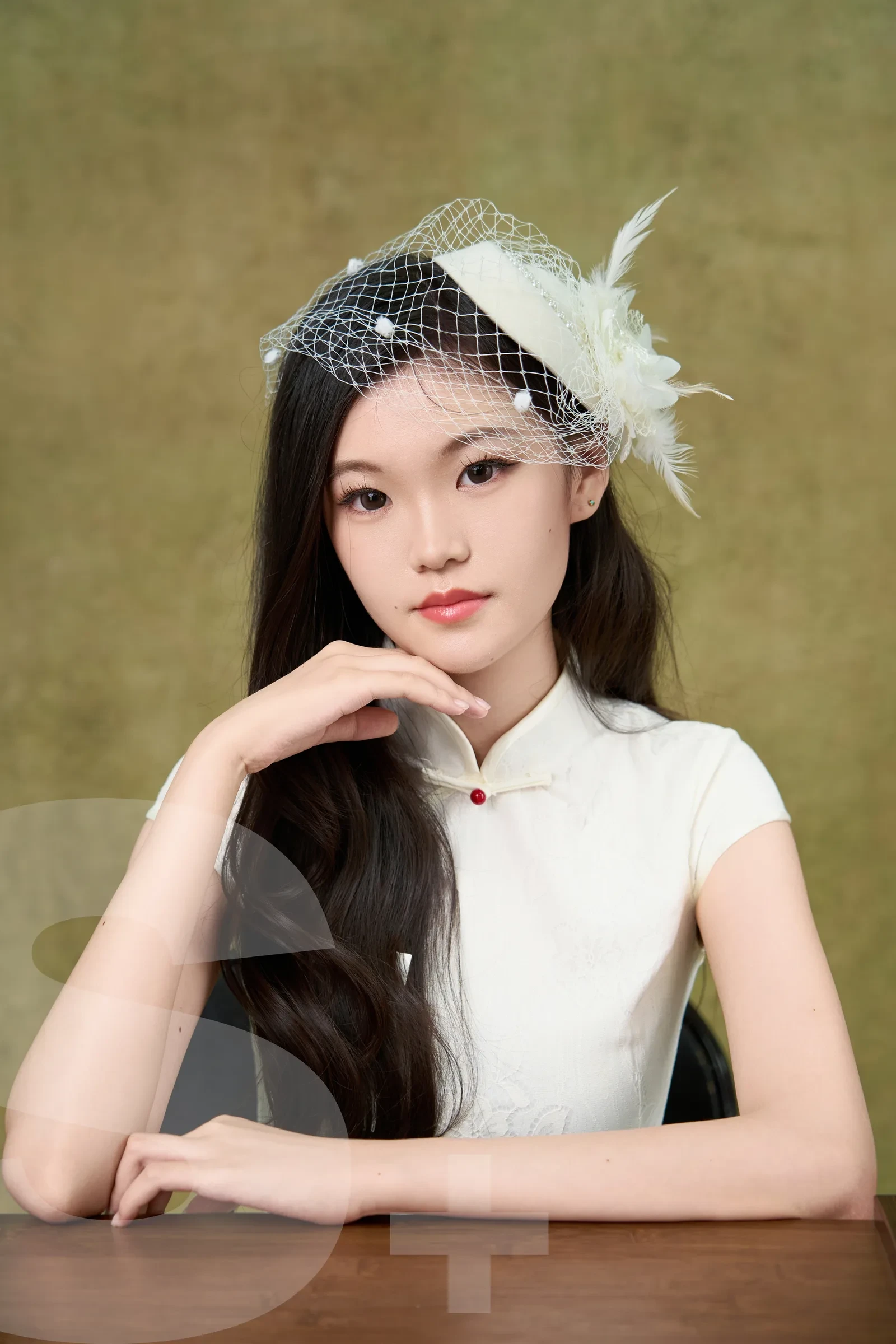复古旗袍人像作品组的视觉编辑评审与提升策略-多模态AI