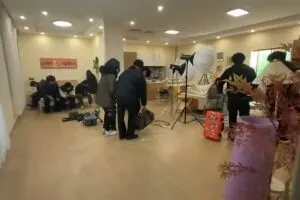 从找到位置到构筑画面：棚内协作的视觉起点
