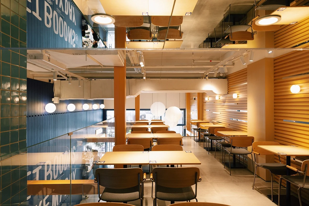站酷设计精选 | PROJECT | 为快节奏打造的高效餐饮空间-多模态AI