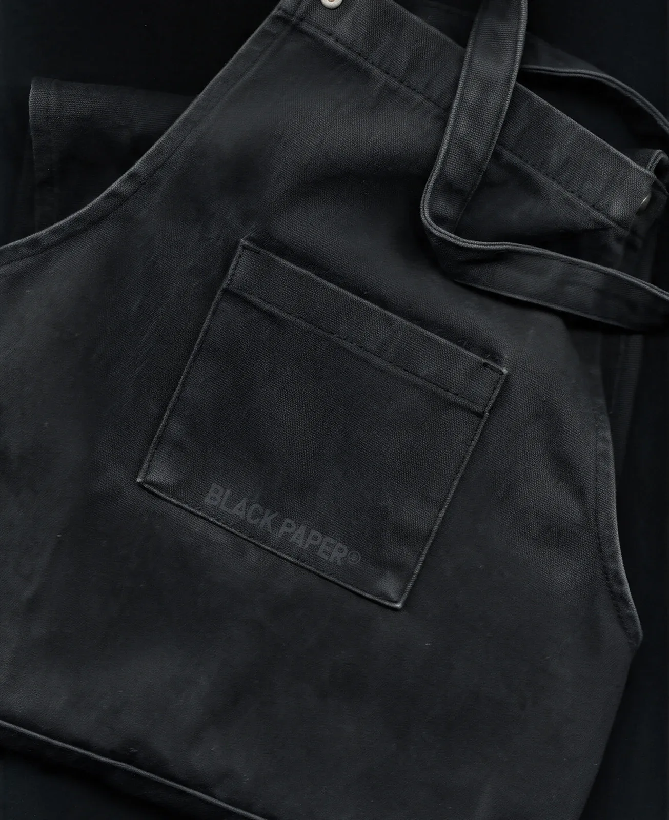 Behance 设计精选 | Black Paper-多模态AI