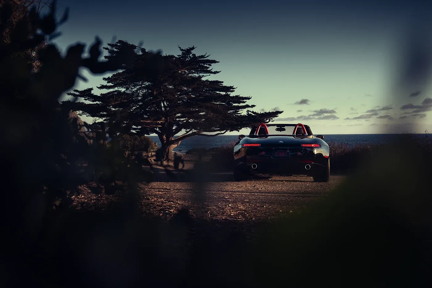 Behance 设计精选 | BMW Z8-多模态AI