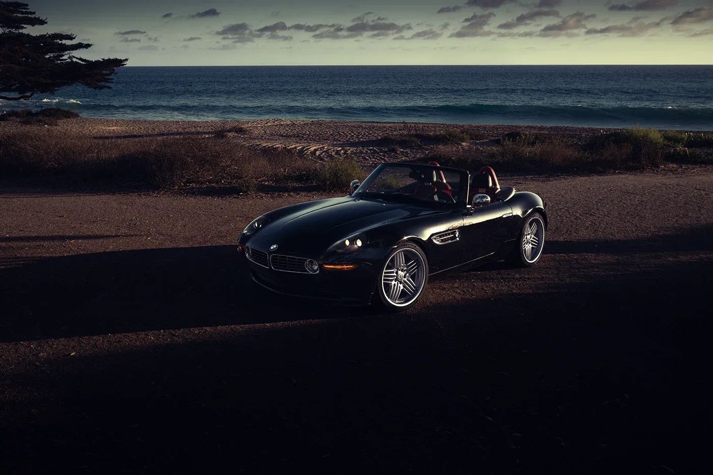 Behance 设计精选 | BMW Z8-多模态AI